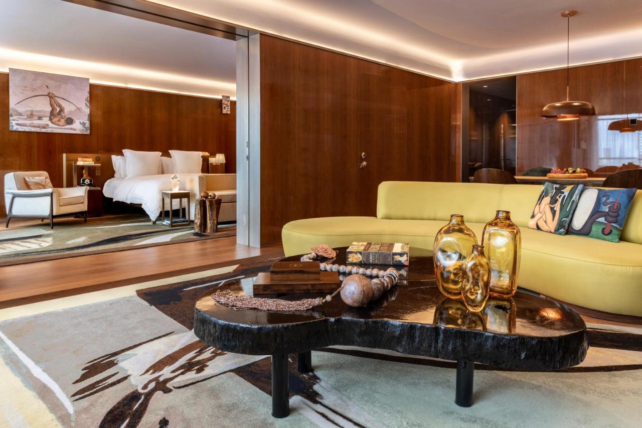Готель Rosewood Сан-Паулу Екстер'єр фото The living room of a suite at the Mandarin Oriental
